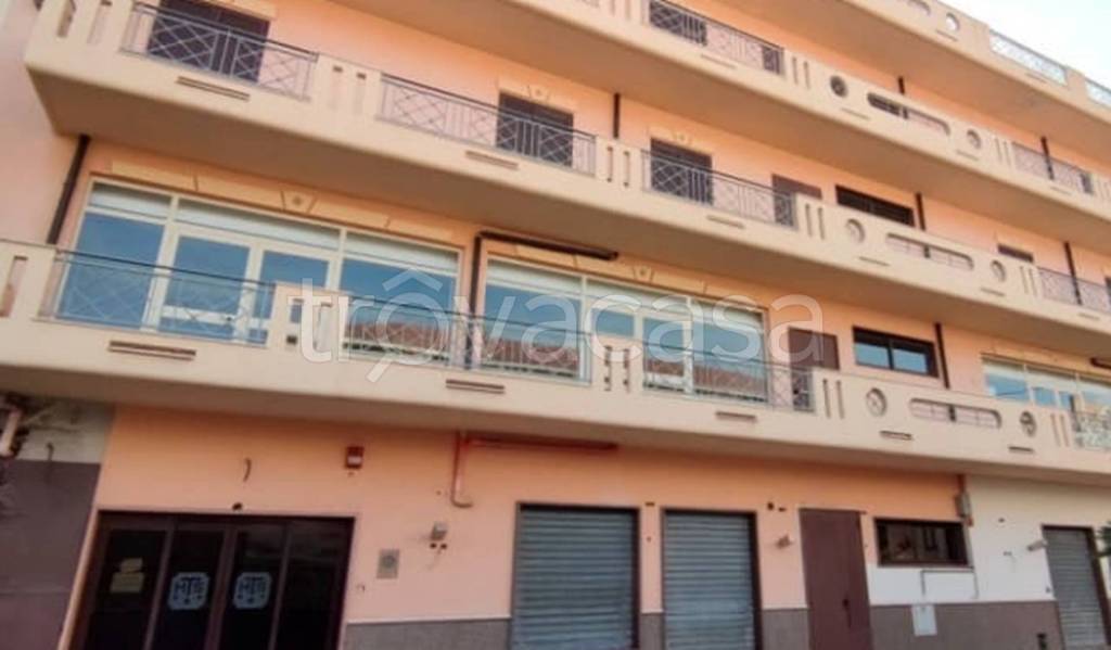 negozio in vendita a Melito di Porto Salvo