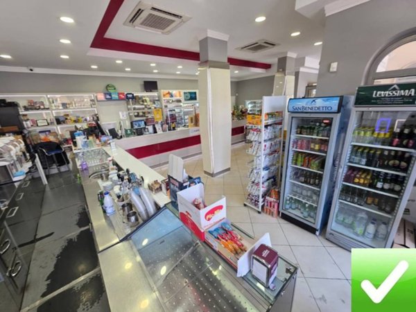negozio in vendita a Melito di Porto Salvo