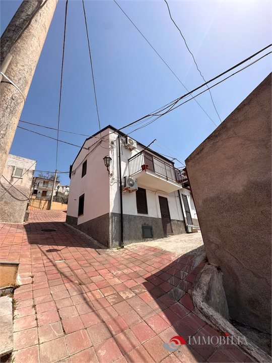 casa indipendente in vendita a Melito di Porto Salvo