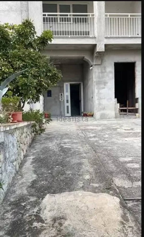 appartamento in vendita a Monasterace