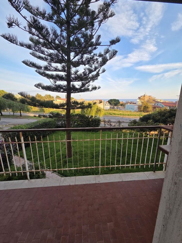 appartamento in vendita a Monasterace