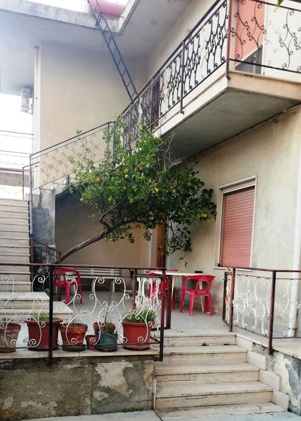 casa indipendente in vendita a Montebello Jonico in zona Saline