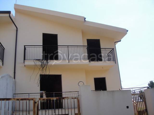 casa indipendente in vendita a Montebello Jonico in zona Saline