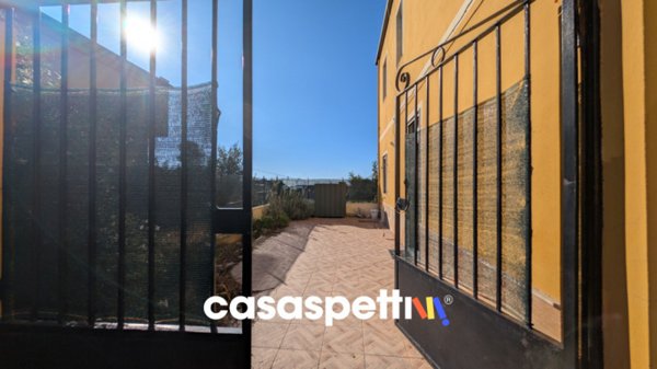 casa indipendente in vendita a Montebello Jonico in zona Saline