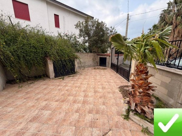 appartamento in vendita a Montebello Jonico in zona Saline