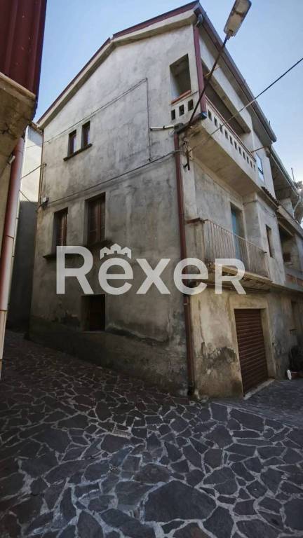 casa indipendente in vendita a Montebello Jonico in zona Fossato Ionico