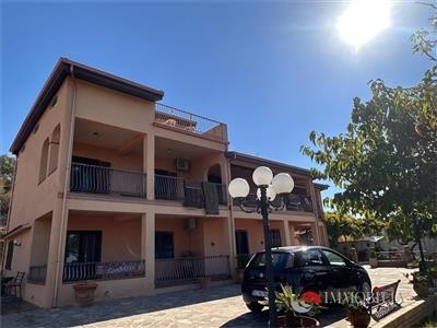 casa indipendente in vendita a Montebello Jonico