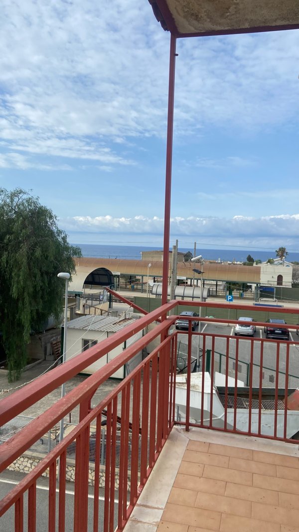 casa indipendente in vendita a Motta San Giovanni in zona Lazzaro