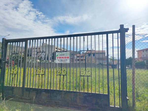 terreno agricolo in vendita a Motta San Giovanni in zona Lazzaro