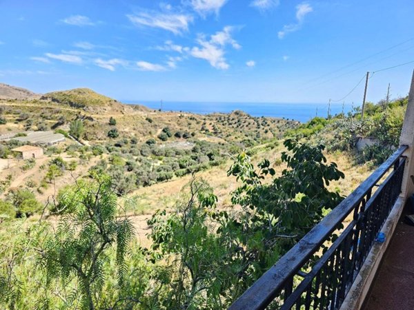 casa indipendente in vendita a Motta San Giovanni