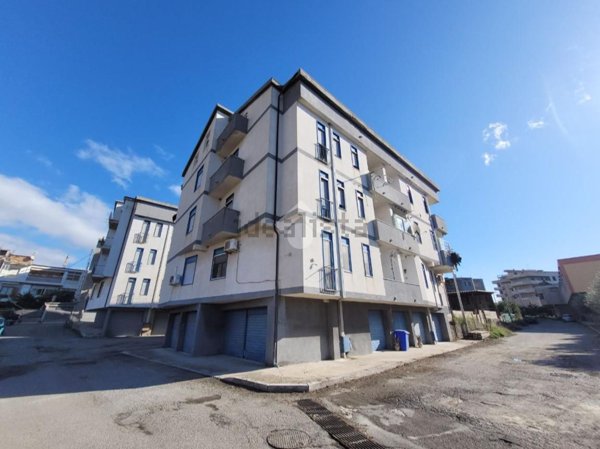 appartamento in vendita a Motta San Giovanni in zona Lazzaro