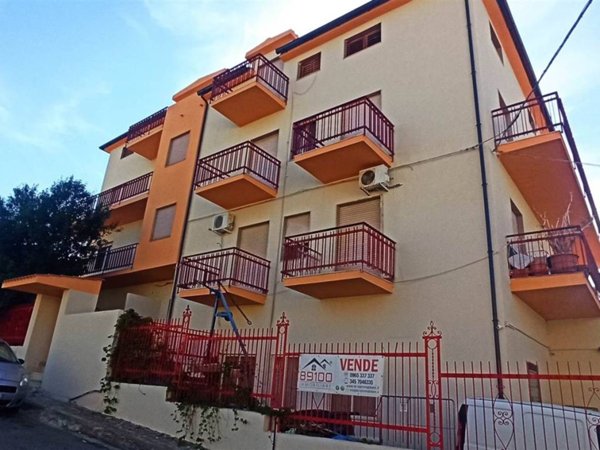 appartamento in vendita a Motta San Giovanni in zona Lazzaro