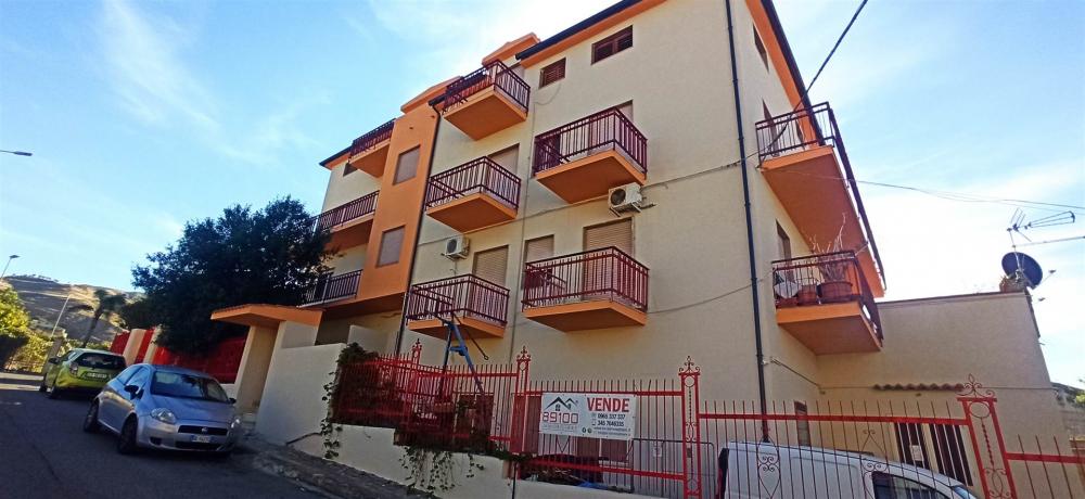 appartamento in vendita a Motta San Giovanni in zona Lazzaro