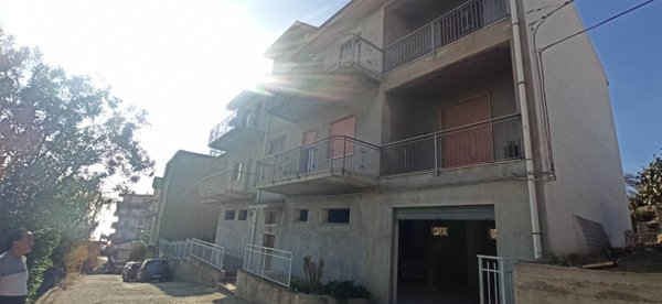 appartamento in vendita a Motta San Giovanni in zona Lazzaro