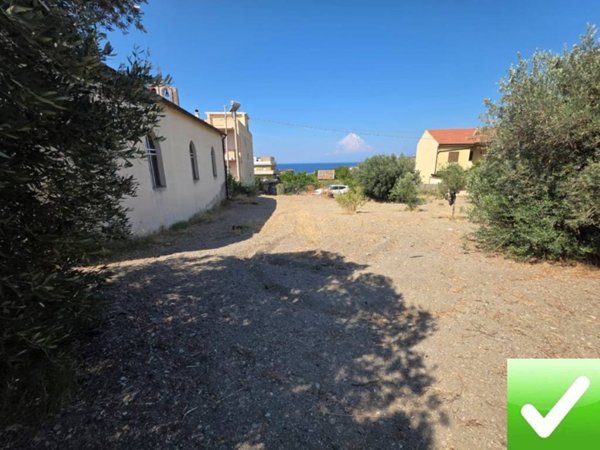 casa indipendente in vendita a Motta San Giovanni in zona Lazzaro