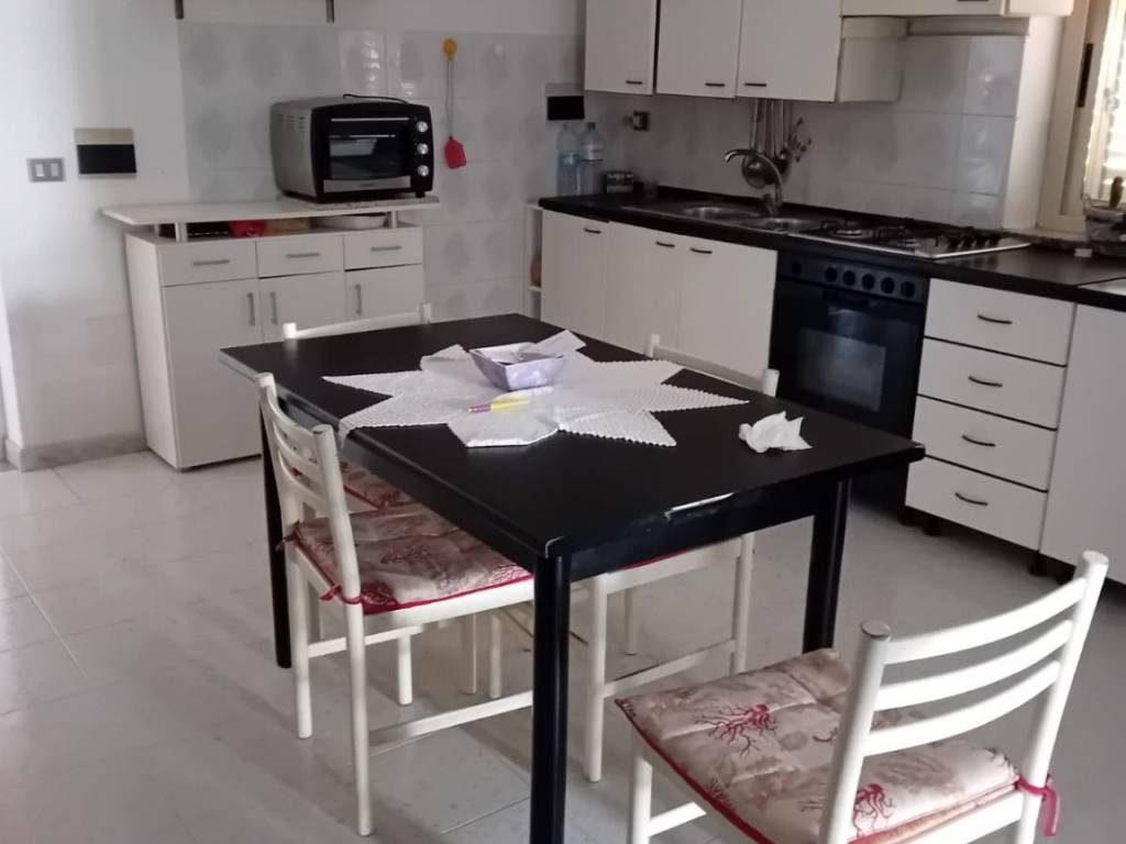 appartamento in vendita a Palizzi in zona Palizzi Marina