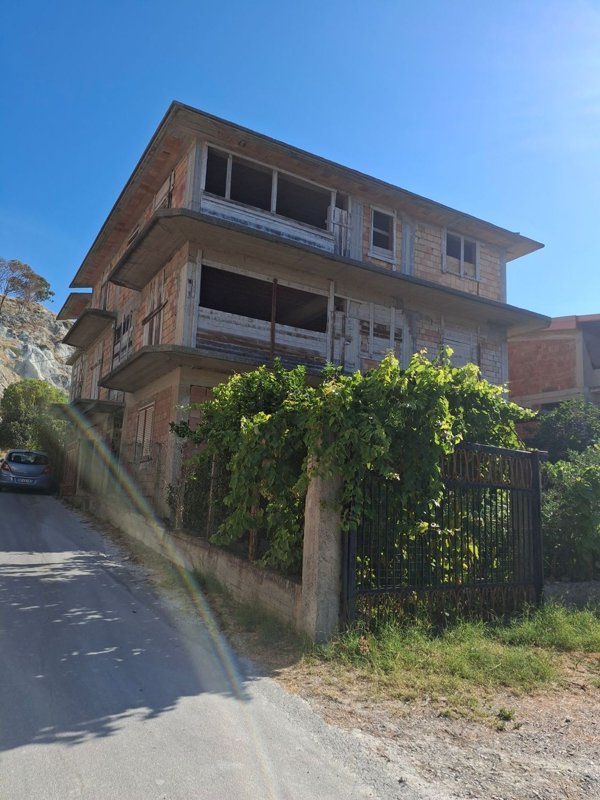 casa indipendente in vendita a Palizzi