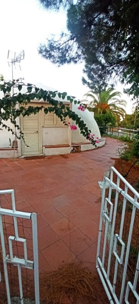 casa indipendente in vendita a Palizzi in zona Palizzi Marina
