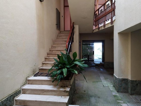 appartamento in vendita a Palmi in zona Pietrenere