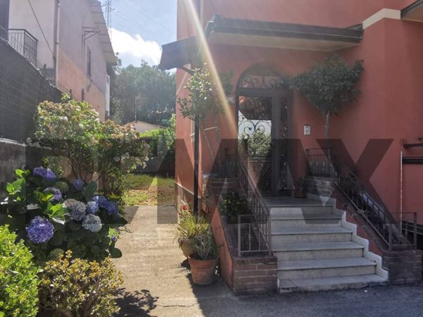 casa indipendente in vendita a Palmi