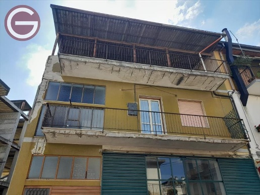 casa indipendente in vendita a Polistena