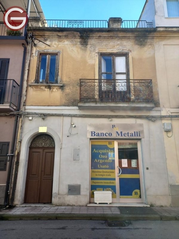 casa indipendente in vendita a Polistena