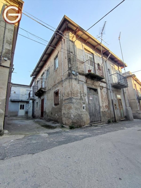 casa indipendente in vendita a Polistena