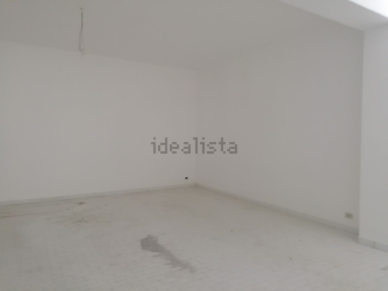 locale commerciale in vendita a Polistena