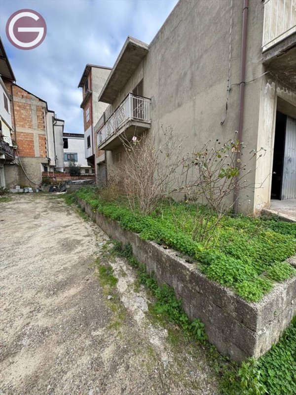casa indipendente in vendita a Polistena
