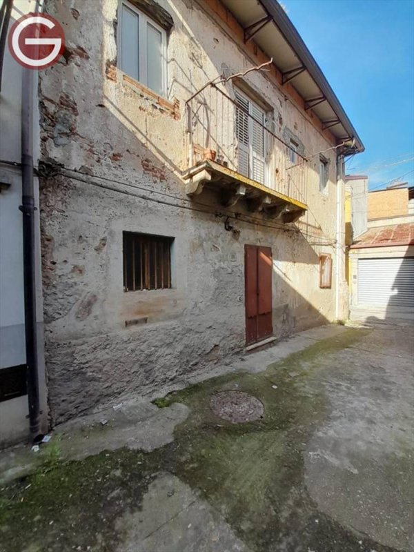 casa indipendente in vendita a Polistena