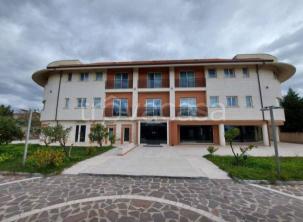 negozio in vendita a Reggio di Calabria in zona Archi