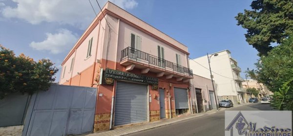 casa indipendente in vendita a Reggio di Calabria in zona Gebbione