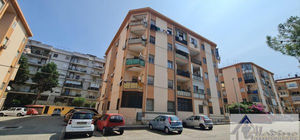 appartamento in vendita a Reggio di Calabria in zona Modena