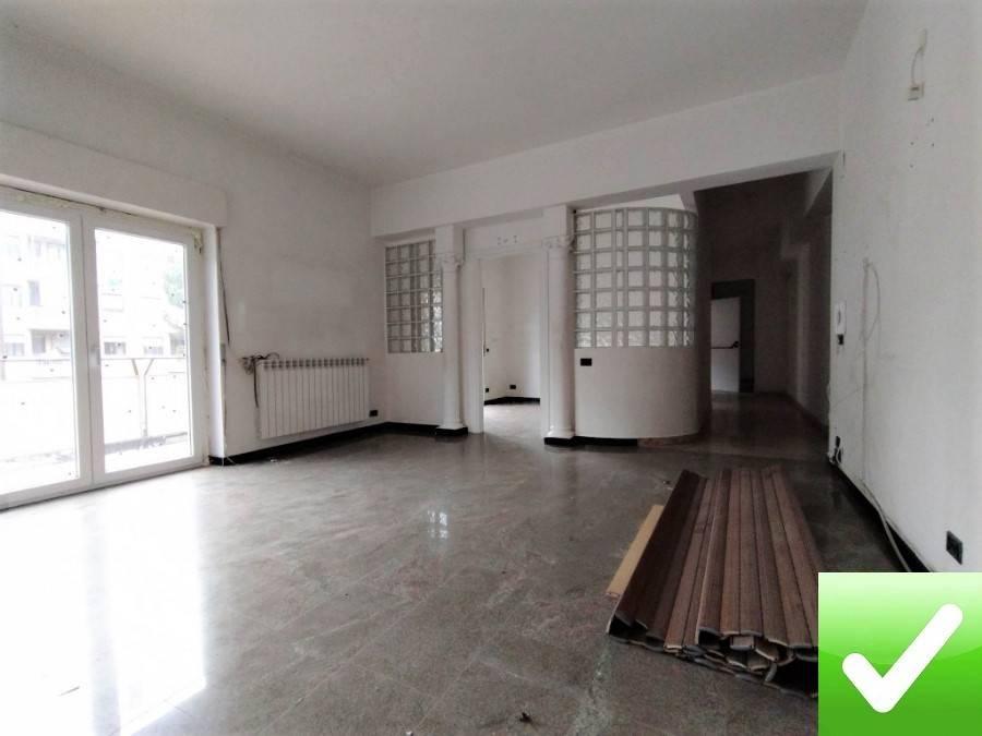appartamento in vendita a Reggio di Calabria in zona Sbarre