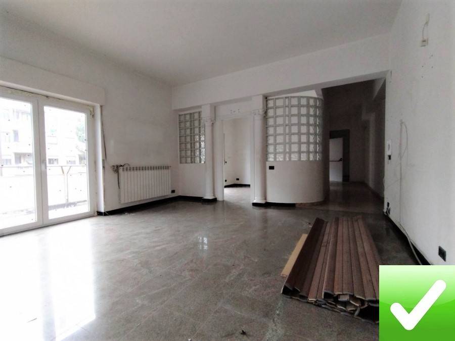 appartamento in vendita a Reggio di Calabria in zona Sbarre