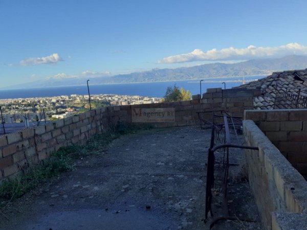 terreno edificabile in vendita a Reggio di Calabria in zona Eremo