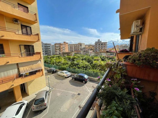 appartamento in vendita a Reggio di Calabria in zona Modena