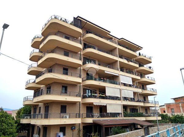 appartamento in vendita a Reggio di Calabria in zona Gallico Marina