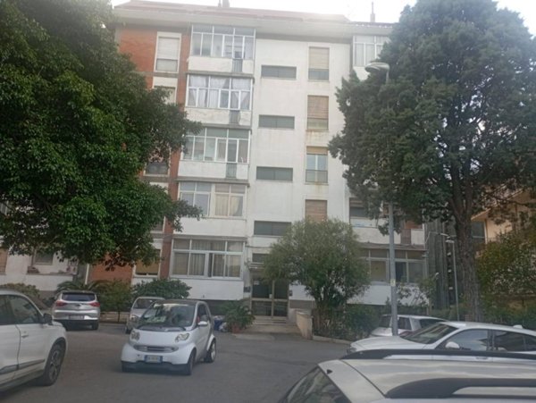 appartamento in vendita a Reggio di Calabria in zona Modena