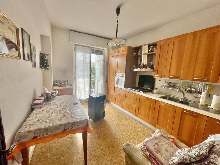 appartamento in vendita a Reggio di Calabria in zona Sbarre
