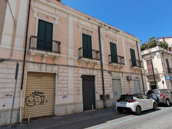 negozio in vendita a Reggio di Calabria in zona Pineta Zerbi