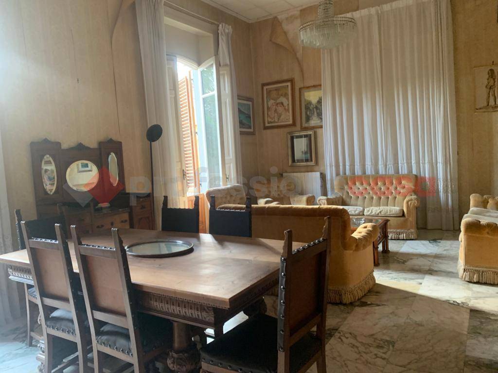 appartamento in vendita a Reggio di Calabria in zona Centro Storico