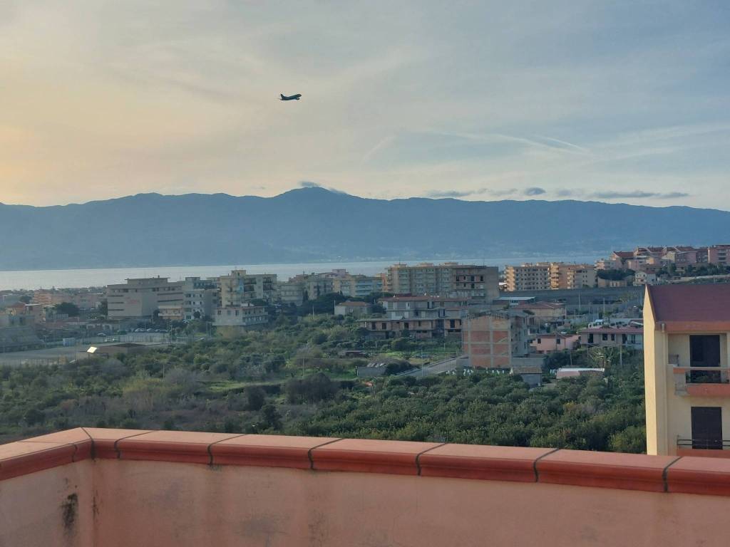 appartamento in vendita a Reggio di Calabria in zona Ravagnese