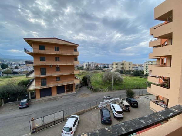 appartamento in vendita a Reggio di Calabria in zona Modena
