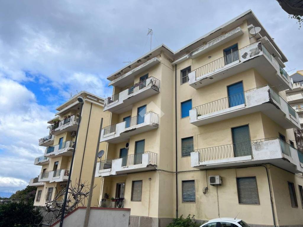 appartamento in vendita a Reggio di Calabria in zona Trabocchetto