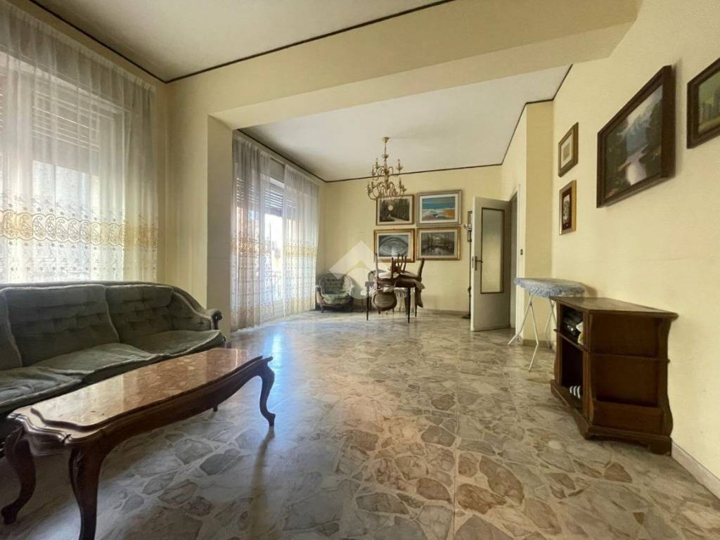 appartamento in vendita a Reggio di Calabria in zona Sbarre