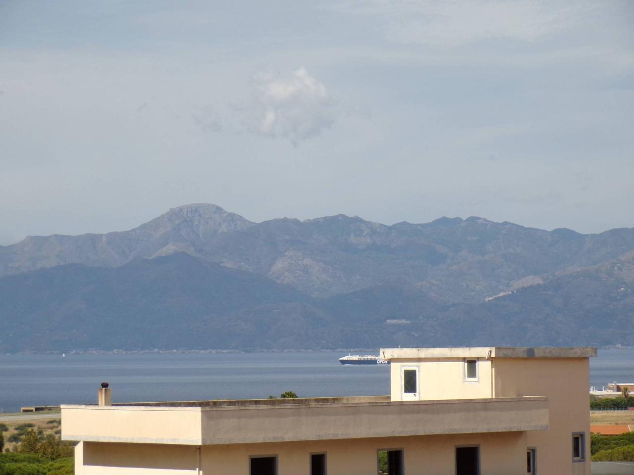 appartamento in vendita a Reggio di Calabria in zona Ravagnese