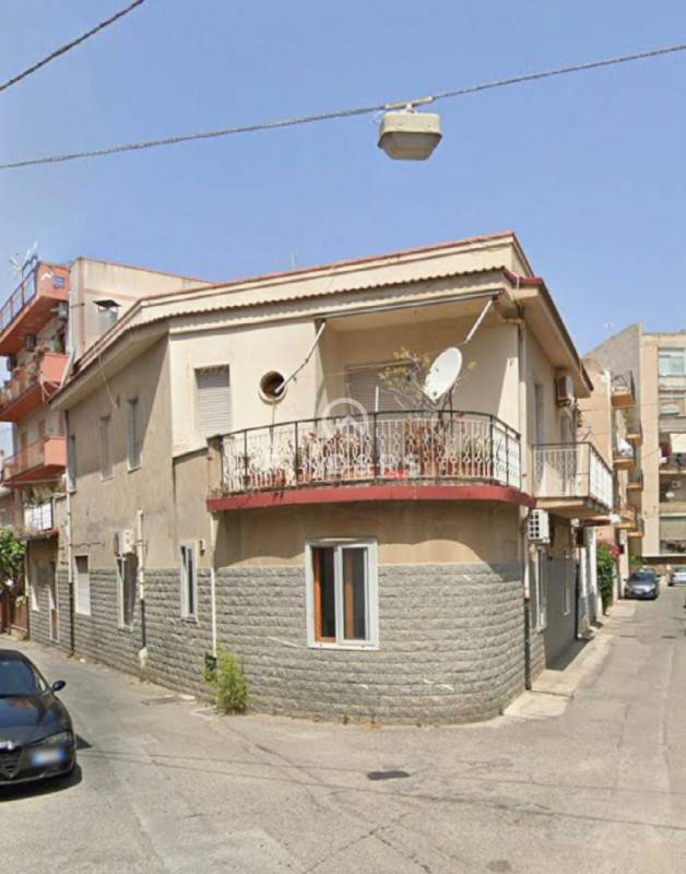 appartamento in vendita a Reggio di Calabria in zona Rione Ferrovieri