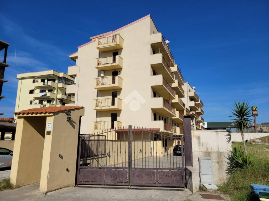 appartamento in vendita a Reggio di Calabria in zona Ravagnese
