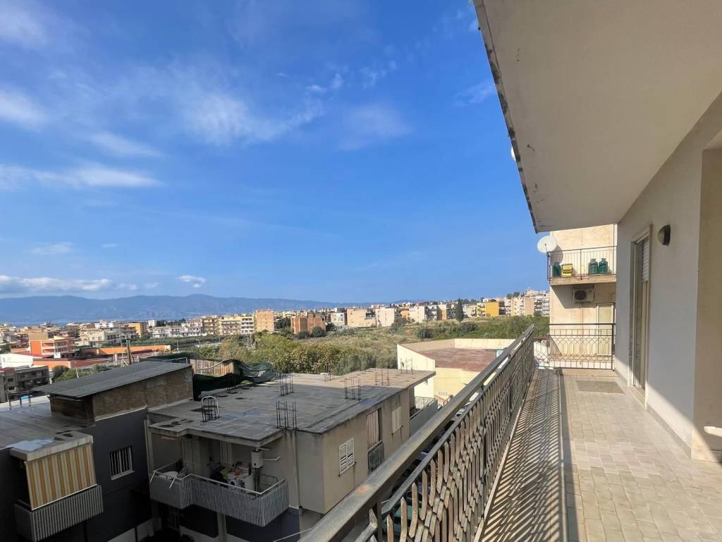 appartamento in vendita a Reggio di Calabria in zona Armo